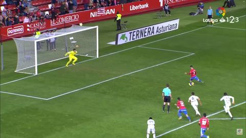 Santos fallando el penalti ante el Zaragoza