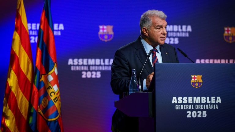 El Barça tiene una deuda a corto plazo de 140 millones, aunque Laporta se  presenta como salvador