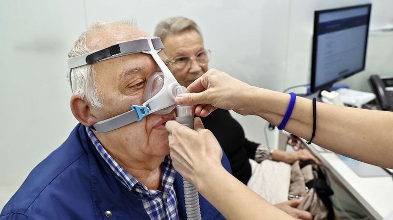 Controlando a distancia el sueño de 12.000 personas: «La apnea es una pandemia»