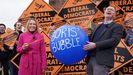 La ganadora de los comicios, la demócrata liberal Helen Morgan, a punto de pinchar la  burbuja de Boris 