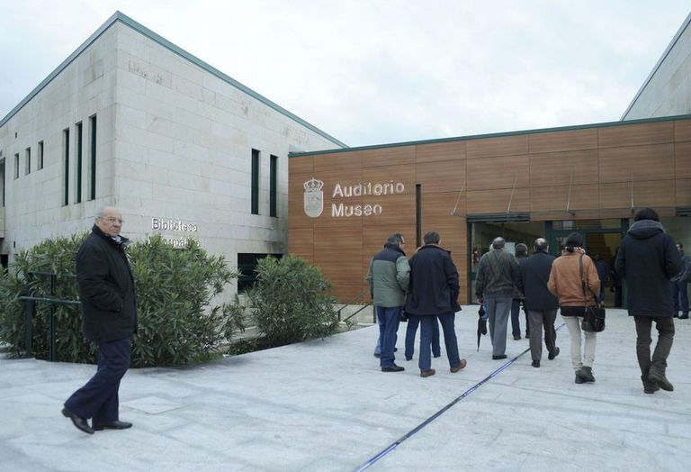 El 42 % de la población del municipio de Cerdedo supera una edad media de 65 años.