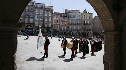 A Festa da Palabra.A coral de Ruada actuando na praza Maior de Ourense