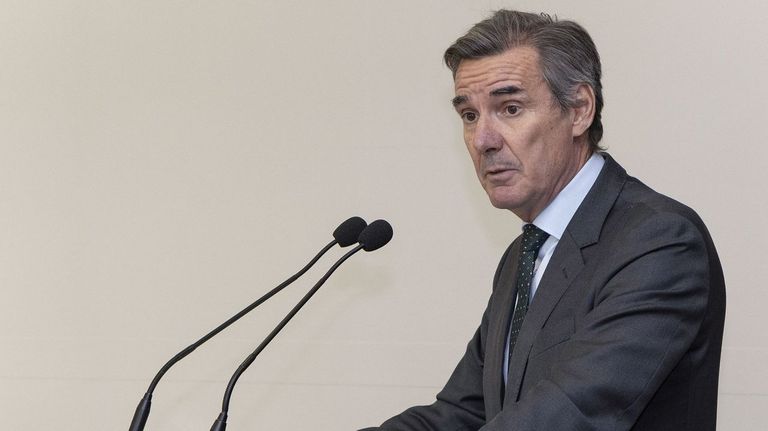 La CNMV alerta sobre las estafas amorosas: «Dejan el corazón roto y los bolsillos vacíos»