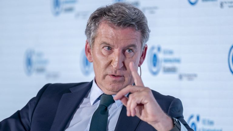 Feijoo insta a Junts y PNV a unirse a una moción de censura instrumental: «Somos 184 diputados los que queremos elecciones»