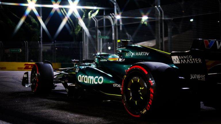 Fernando Alonso durante la clasificación del GP de Singapur F1 2024 en Marina Bay