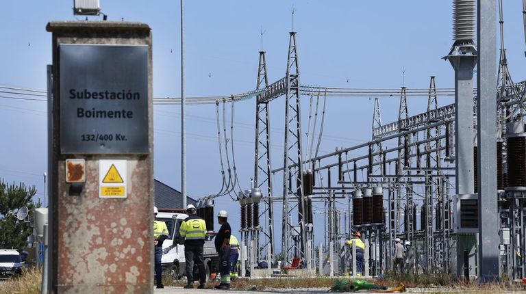 Galicia derrocha energía verde por la congestión de tres nodos eléctricos