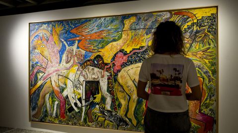 La muestra cuenta con una obra del pintor espaol Miquel Barcel que se inspira en el Guernica de Picasso. 
