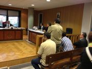 Los  cuatro hermanos implicados, en el juicio por falsedad documental y fraude fiscal que comenz� esta ma�ana en el juzgado de lo Penal n�mero 3 de Vigo