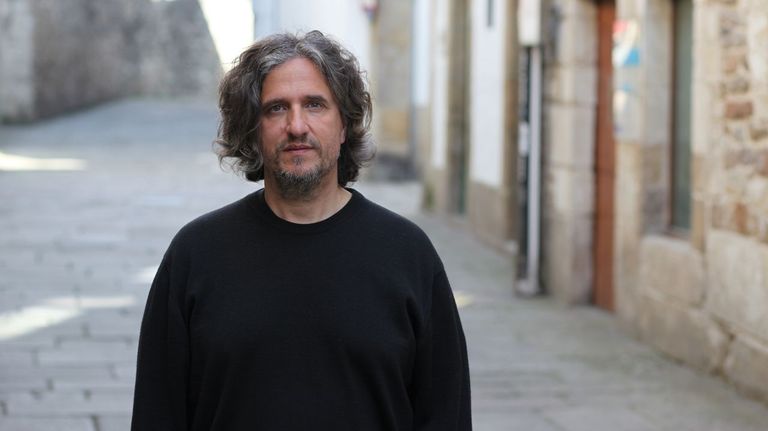 Alberto Lema obtén o XLIII Premio Xerais de Novela coa obra «A boca do río»