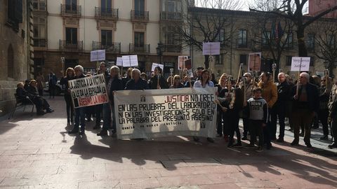 La familia de Sheila Barrero se manifiesta, frente al TSJA