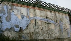 Entre los muchos motivos americanos del Pasatiempo, destaca el mural del Canal de Panam. 