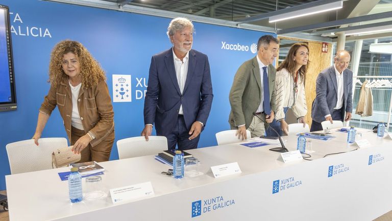 La Xunta abre un nuevo frente con el Gobierno y urge a que se reforme la carrera docente