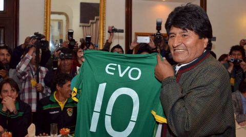 El presidente Evo Morales nunca ha ocultado su fascinacin por el ftbol. 