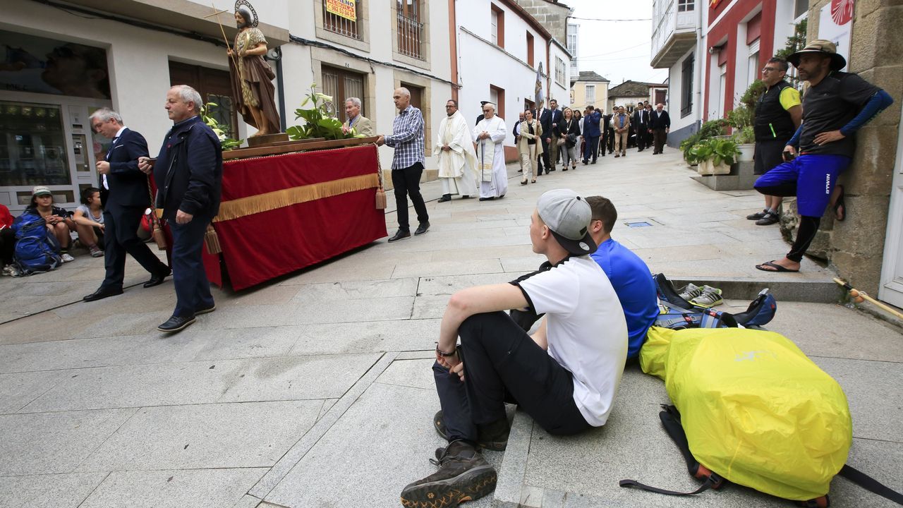 La banda lucense Man de Santo ofrece un concierto en el Clavic�mbalo