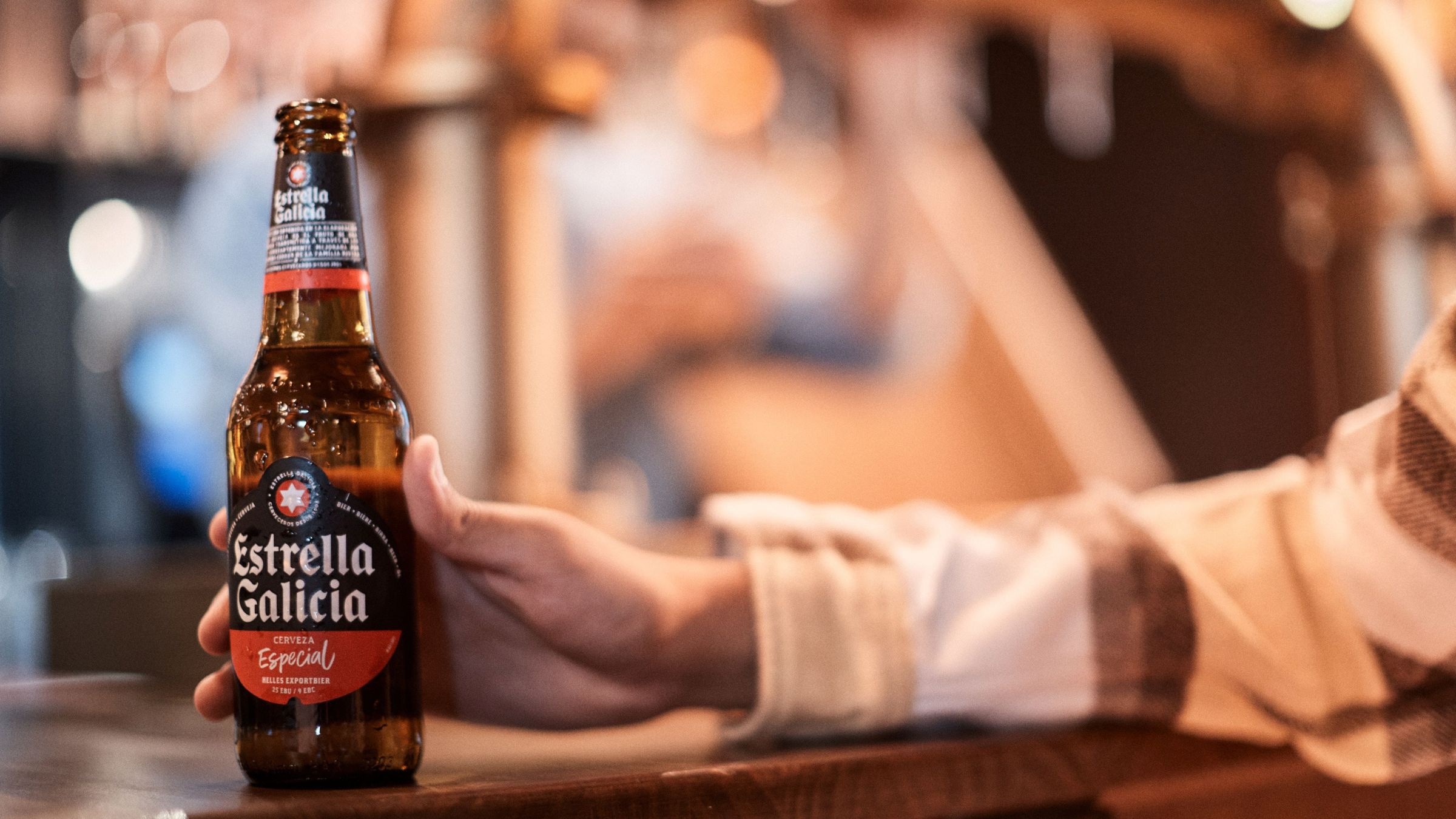 Foto de archivo de un botell�n de Estrella Galicia