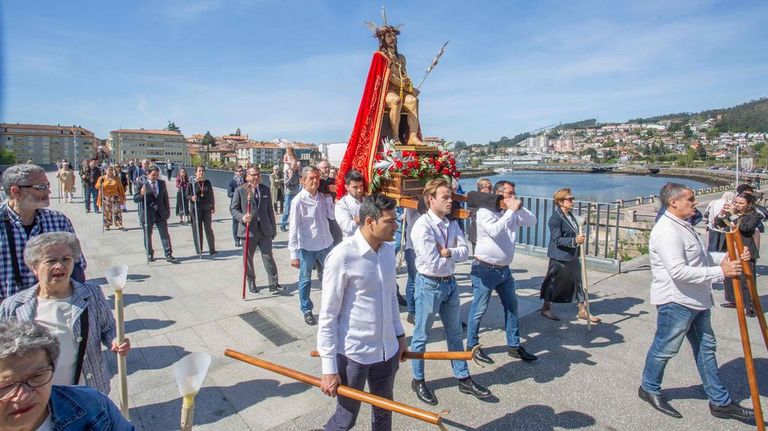 El traslado del Ecce Homo a orillas del Lérez, foto a foto