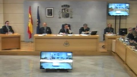 Rajoy, a la derecha del tribunal
