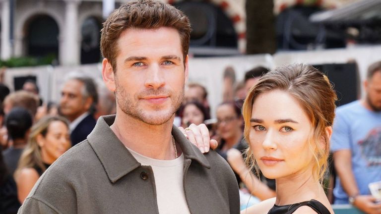 Liam Hemsworth y Gabriella Brooks anuncian su compromiso