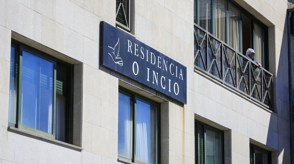 Los brotes de covid-19 activos en este momento en el sur de Lugo afectan a la residencia p�blica de mayores de Monforte, a la de DomusVi en esa misma localidad y a la de O Incio (en la foto) 