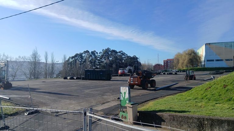 Arranca la transformación de los campos de fútbol 8 en Caranza