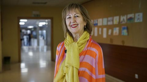 Fina Vzquez se jubila tras 37 aos como enfermera jefa de Nefrologa en el CHUO