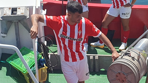 Diego S�nchez con la nueva equipaci�n 24/25