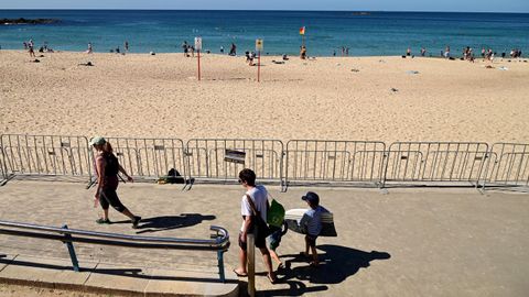 Australia seguir otros tres meses sin vuelos internacionales, pero comenzar a reabrir algunas playas