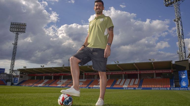 Iker Unzueta, jugador del Lugo: «Siempre me ha encantado hacer jugar al equipo, mi mejor temporada fue así»