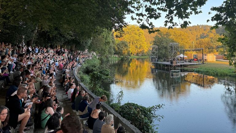 Una actuación de este verano en el escenario acuático del Umia, en Caldas de Reis