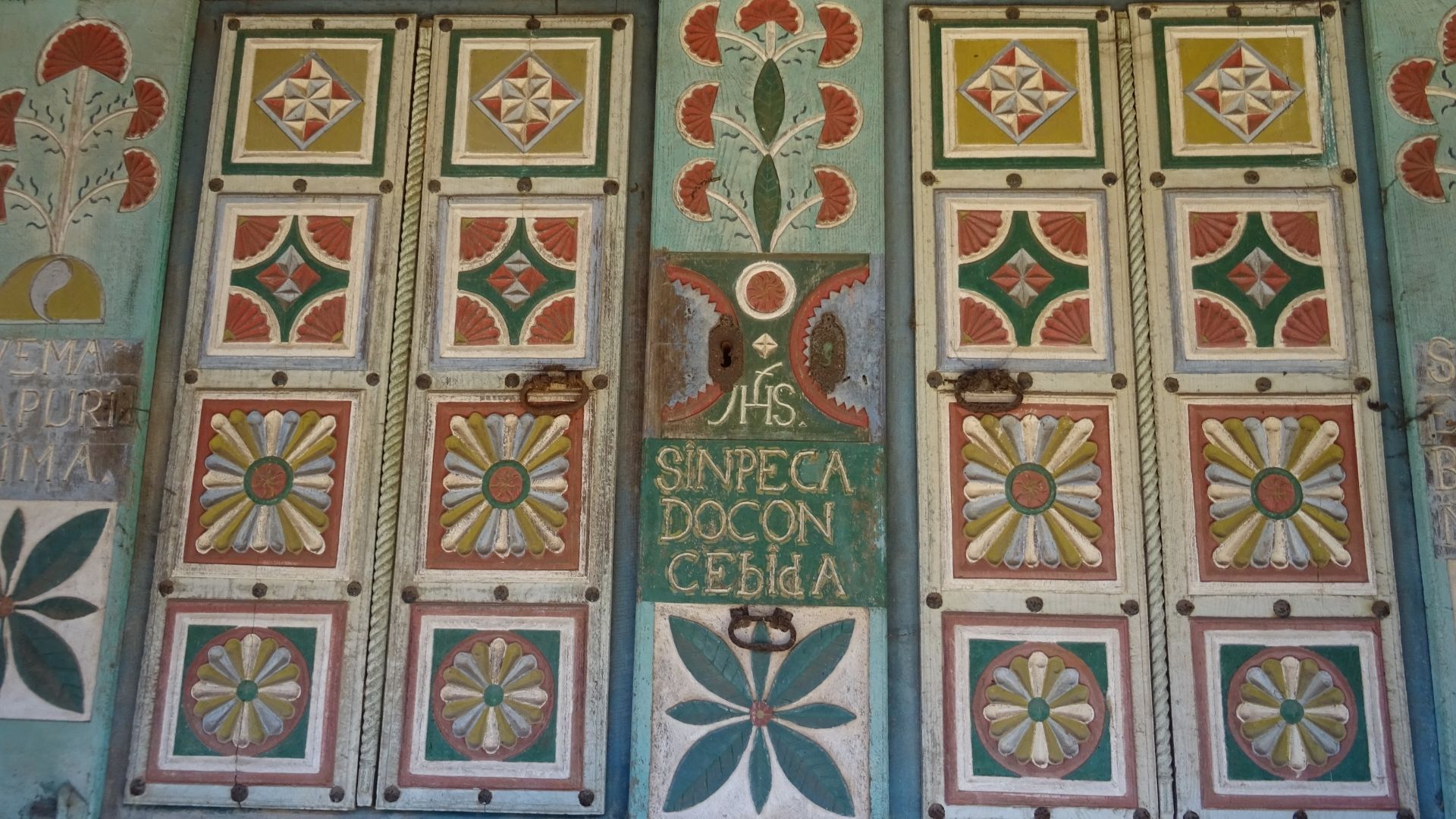 Decoración en una de las paneras