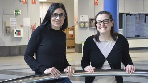 Sandra Rivas y Patricia Reboredo en la Facultad de Ciencias de Ourense