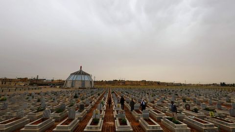 Un cementerio creado en 2012 para vctimas mortales de la Siria kurda