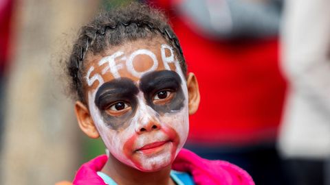 Una niña, contra el cambio climático en Ciudad del Cabo, Sudáfrica