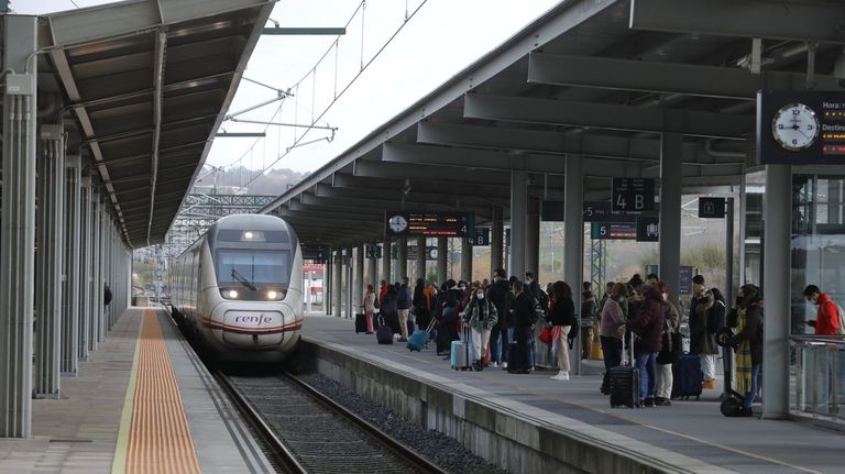 Un tren en la estación de Santiago