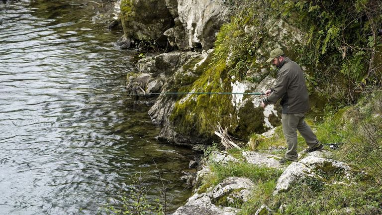 Cangas de Onís suspende la subasta del campanu del Sella ante la ausencia de salmones