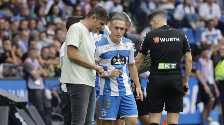 Luismi Cruz se adapta al plan del Dépor