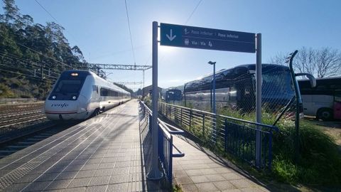 Trfico ferroviario restablecido en Uxes