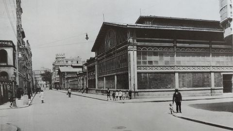 Mercado da Guarda, en la actual plaza de Lugo, demolido en 1956