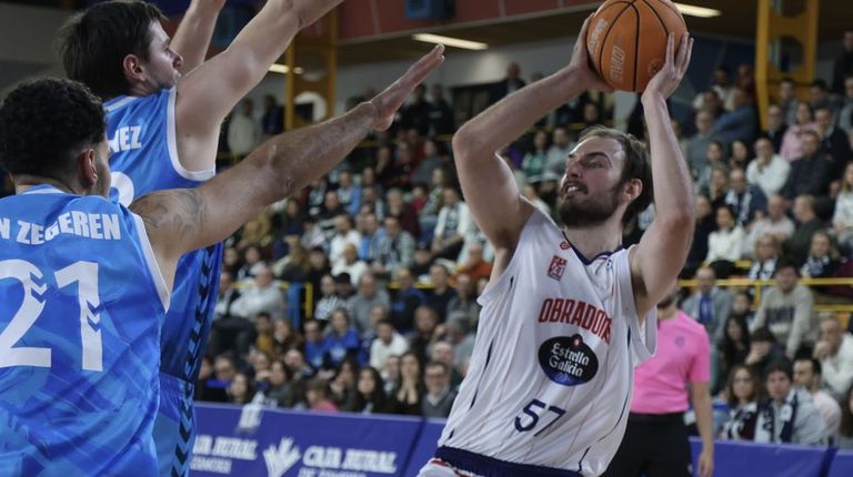 Obradoiro y Zamora estuvieron muy por debajo de sus registros habituales en lanzamientos triples