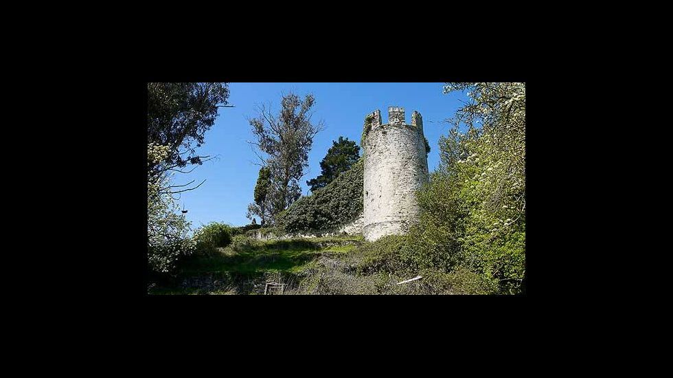 Una buena parte del muro pr�ximo a la Fortaleza est� derribado desde hace meses. 