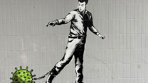 El artista escocés The Rebel Bear pintó en Glasgow una obra con la que quería rendir homenaje al personal sanitario