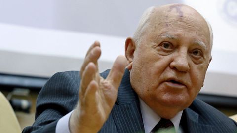 Mijaíl Gorbachov, último líder soviético en una rueda de prensa en el año 2016