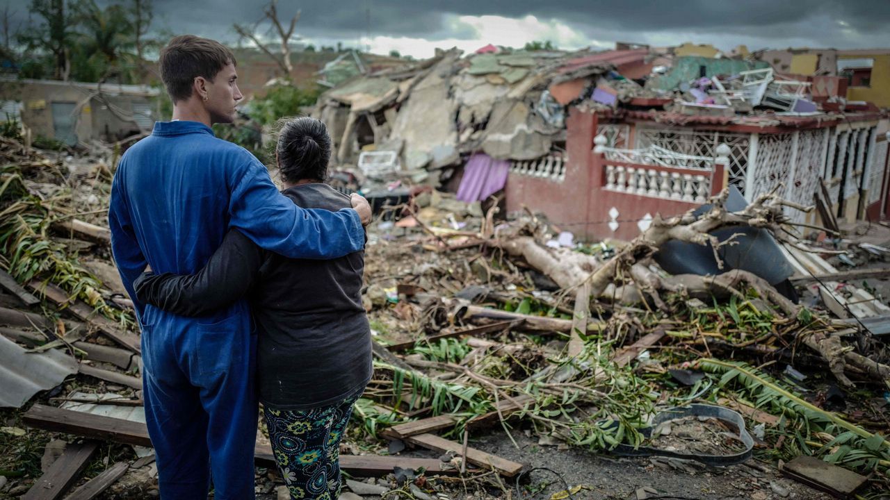 Un tornado golpea La Habana. Una pequea pila puede convertirse en un mortfero veneno para los peces de un ro