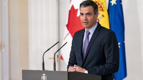 El presidente del Gobierno, Pedro Sánchez, en una comparecencia el jueves tras su reunión con el primer ministro de  Canadá en el marco de la cumbre de la OTAN. 