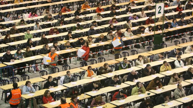 Estas son las fechas y lugares de los exámenes de oposición para 901 puestos de la Xunta
