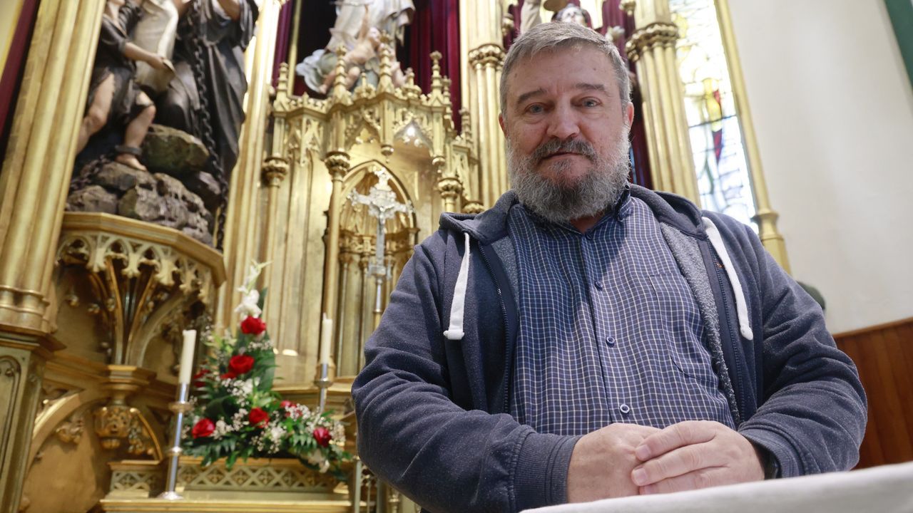 Santiago Segura.C&eacute;sar Carre&ntilde;o, sacerdote e profesor de Historia