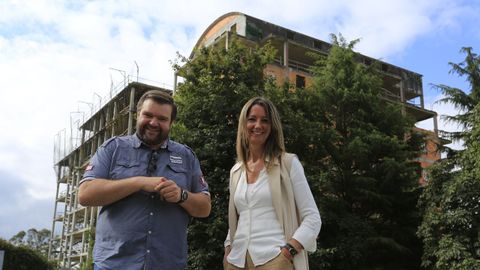 El concejal Álvaro Santos y la alcaldesa Lara Méndez