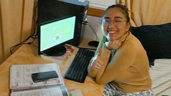 Waffa puede seguir estudiando gracias a la donaci�n de un ordenador