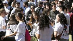 La fiesta de San Pepe rene a jvenes de Ferrol y a universitarios de otras ciudades desde primeras horas en el campus 
