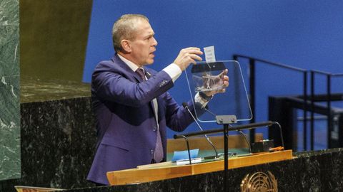 El embajador de Israel triturala carta fundacional de las Naciones Unidas